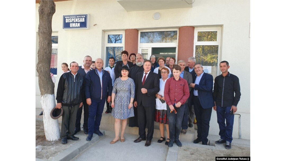 Matei Eugen (centru), primar Peceneaga, județul Tulcea