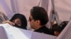 عمران خان او د هغه مېرمن د تېر کال په فېبرورۍ کې په قضیه کې تورن شوي ول ـ پخوانی انځور.