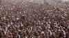 په چمن کې د سفري اسنادو لازمي کېدو پر ضد په پرلت کې ګڼ خلک ګډون کوي - پخوانی انځور.