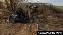 Ուկրաինացի զինծառայողը Խերսոնի մատույցներում, արխիվ