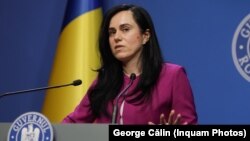 Mnistrul Muncii, Simona Bucura-Oprescu, spune că acordul prin care România și SUA își recunosc reciproc vechimea în muncă îi va scuti de drumuri pe românii care au muncit în ambele state.