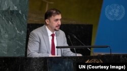 په ملګرو ملتونو کې د افغانستان سرپرست دایمي استازی نصیر احمد فایق د وینا پر مهال - پخوانی انځور.