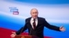 Президент РФ Володимир Путін жестикулює на пресконференції після оголошення про його перемогу на виборах, Москва, 17 березня 2024 року