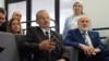 Форум спикерлары пост-Русиянең бәйсез дәүләтләргә бүленгән харитасы сурәтендә. Сулда - Ахмед Закаев