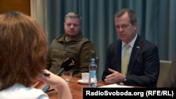Деніел Райс, президент «Амерікан Юніверсіті Київ», зустріч з ЗМІ. Київ, 16 березня, 2023.