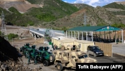Ադրբեջանական անցակետը Հակարի կամրջի մոտ