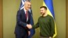 Столтенберг: у Украины должно быть право бить по РФ западным оружием