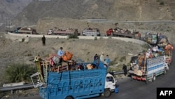 د پاکستان حکومت تر اوسه ۸۰۰،۰۰۰ افغانان ستانه کړي دي ـ پخوانی انځور.