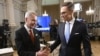 Candidații care au obținut cele mai multe voturi, după numărarea a peste 96% dintre acestea, în primul tur al alegerilor prezidențiale din Finlanda: Alexander Stubb (în drepta), din partea Partidului Coaliției Naționale și Pekka Haavisto, din partea partidului Verzilor.