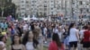 Potrivit previziunilor publicate de Comisia Europeană, tendința de scădere a ratei inflației va continua în România dar scumpirile vor fi în continuare semnificative.