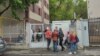 În unele zile, la sediul din Centrului pentru Imigrări din Tudor Gonciu nr 24 din Capitală vin și câte 400 de persoane. 