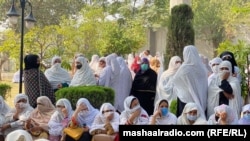 د خیبر پښتونخوا د صحت څانګړې ښځینه کارکوونکو تر دې وړاندې هم د خپلو غوښتنو لپاره احتجاج کړی وو. 