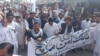 ټانک کې لسګونه کسانو د ناامنۍ ضد لاریون کړی دی