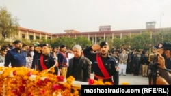 د چارسدې پر باچا خان پوهنتون د ۲۰۱۶م کال د جنورۍ پر ۲۰ وسله والو برید کړی وو. (انځور د وژل شویو د اووم تلین دی.)