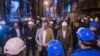 Aleksandar Vučić u poseti Termoelektrani 'Nikola Tesla', mesec dana pre energetskog kolapsa u Srbiji, 11. novembra 2021. Levo od njega na fotografiji je Milorad Grčić, vršilac dužnosti direktora Elektroprivrede Srbije. 