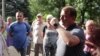 На Донеччині кандидат від «Опоблоку» не зміг провести зустріч з електоратом через гострі запитання – відео