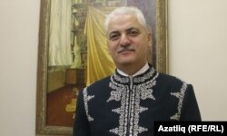 Ансамбль җитәкчесе Сәрвәр Какура