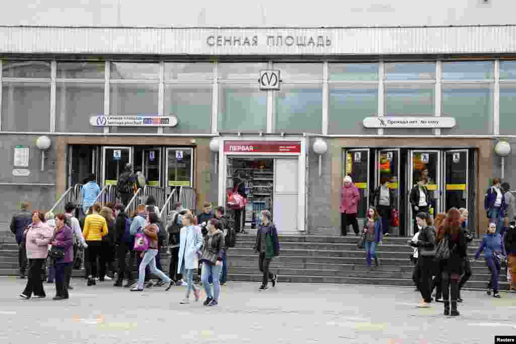 Метроның "Сенная площадь" станциясы (архив фотосы).
