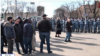Представники опозиційного «Руху за порятунок вітчизни» мітингували 13 березня під президентським палацом у Єревані