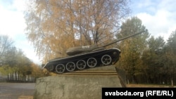 Вайсковая частка ў Печах, архіўнае фота