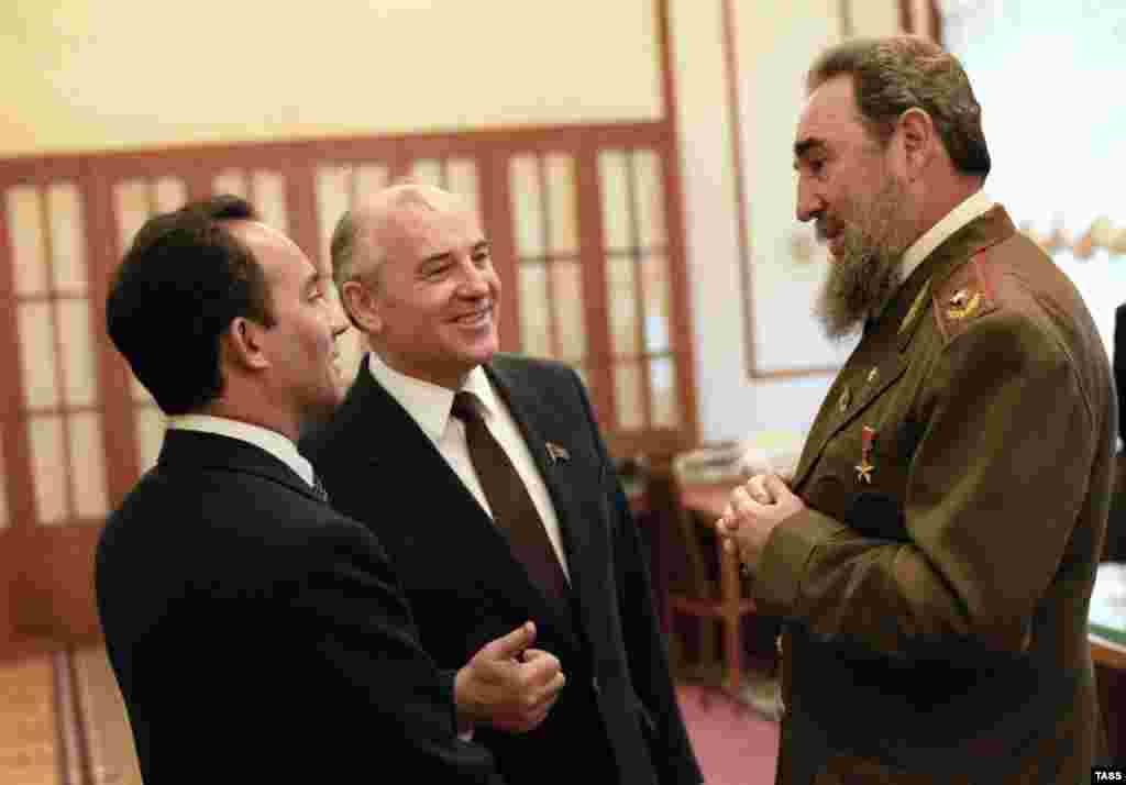 Маскав, моҳи марти 1986. Бо раиси ҷумҳури пешини Куба, Фидел Кастро