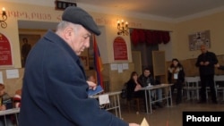 Armenia -- Parliamentary by-elections in Yerevan, 10Jan2010