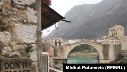 Mostar, arhiv, foto: Midhat Poturović