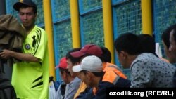 Rusiyada özbək miqrantlar.