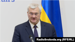 Андрій Сибіга підкреслив, що Путін, замість того, аби покласти край війні, як це пропонували вчора Україна, Сполучені Штати та Європа, продовжує вести війну проти цивільних