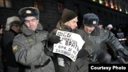 Особую нелюбовь к правозащитникам силовые структуры питают с 1999 года