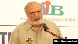 Рустам Ибрагимбеков - обладатель премии "Ключ медиа" за наиболее активную гражданскую позицию. 23 июля 2010