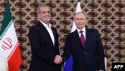 Iranski predsjednik Masud Pezeškijan i ruski predsjednik Vladimir Putin u Teheranu 11. oktobra 2024.