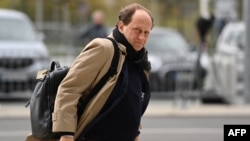 Alexander Graf Lambsdorff , ambsadorul Germaniei în Rusia. 