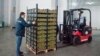 Armenia - Workers at the Spayka export company store apricots at a warehouse outsideYerevan, 22Jun2016. (Photo by the Armenian Agriculture Ministry) 