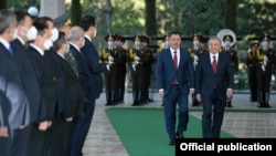 Qirg‘iz Respublikasi prezidenti Sadir Japarov O‘zbekiston Respublikasi prezidenti Shavkat Mirziyoyev bilan. Toshkent, 2021, 11 - mart.