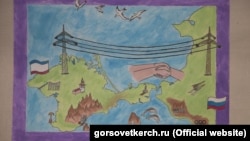 Выставка рисунков «Свет в родном доме» в городском центре детского и юношеского творчества. Керчь