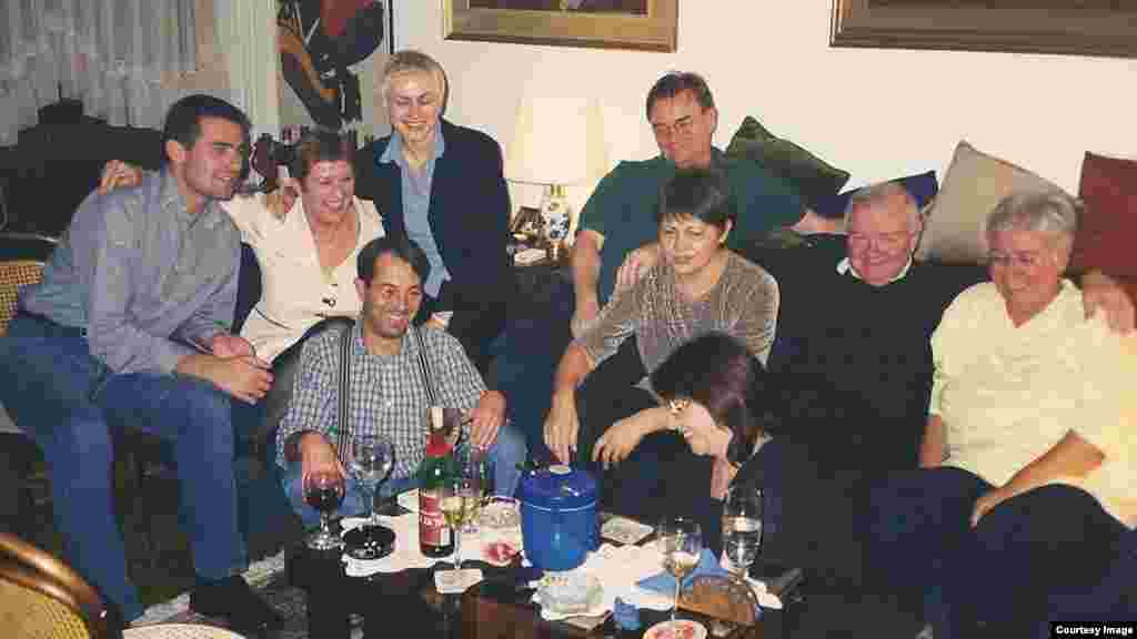Daniel Pek, Silvija Simić, Enis Zebić, Karmela Devčić, Mladen Mali, Ankica Barbir Mladinović, Jelena Lovrić, Milan Gavrović i Ines Šaškor, Zagreb, 30. septembar 2000.