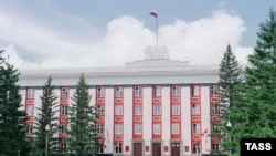 Барнаул. Здание администрации Алтайского края в Барнауле