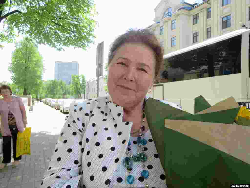 Корылтай делегаты, Казакъстанның Петропавловскидагы (Кызылъяр) каласында мәчеттә татар теле дәресләрен алып баручы Фәйзуллина Фәүзия 