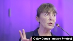 Monica Macovei a fost acuzată de producerea unui accident de circulație soldat cu rănirea gravă a unui motociclist. 