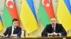 Президент України Володимир Зеленський (зліва) та президент Азербайджану Ільхам Алієв взяли участь у спільній прес-конференції в Баку, 17 грудня 2019 року