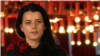 Vasfije Krasnići-Gudman (na fotografiji) je 2018. dobila nagradu "Zaslužni građanin Republike Kosovo" nakon što je podelila priču o seksualnom zlostavljanju tokom rata na Kosovu 1999. godine.