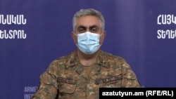 Armenia - Defense Ministry spokesman Artsrun Hovhannisian speaks at a news briefing in Yerevan, October 15, 2020.