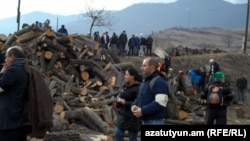 Բնապահպան ակտիվիստների ցույցը Թեղուտում: 15-ը հունվարի, 2011թ.
