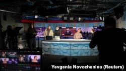 Novinari RFE/RL u studiju u Moskvi