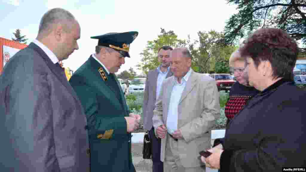 Сулдан: Кырымның урман хуҗалыгы башы Иван Магда, Татарстанның урман хуҗалыгы министры Наил Магдеев, Бакчасарай район администрациясе рәисе Илми Умеров 