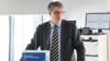 Profesorul Oliver Jens Schmitt este autorul primei biografii fundamentate științific a conducătorului mișcării legionare. Cartea se numește „Corneliu Zelea Codreanu. Ascensiunea şi căderea 'Căpitanului'”.
