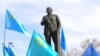 На Украине продолжают сносить памятники