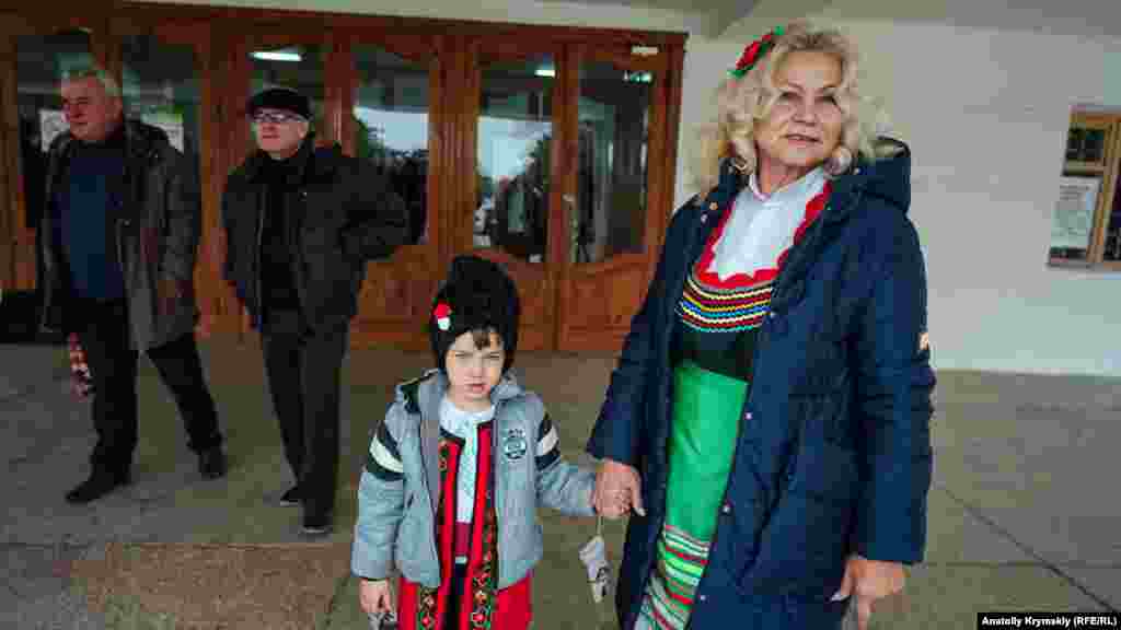 Празднование дня святого Трифона – покровителя виноградарей – является народным и его широко отмечают в болгарских деревнях и селах