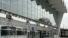 Železnička stanica u Novom Sadu mesec dana nakon tragedije, decembar 2024.